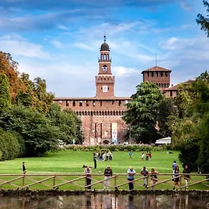 https://casa-mimi-milan.italymilanhotels.net
